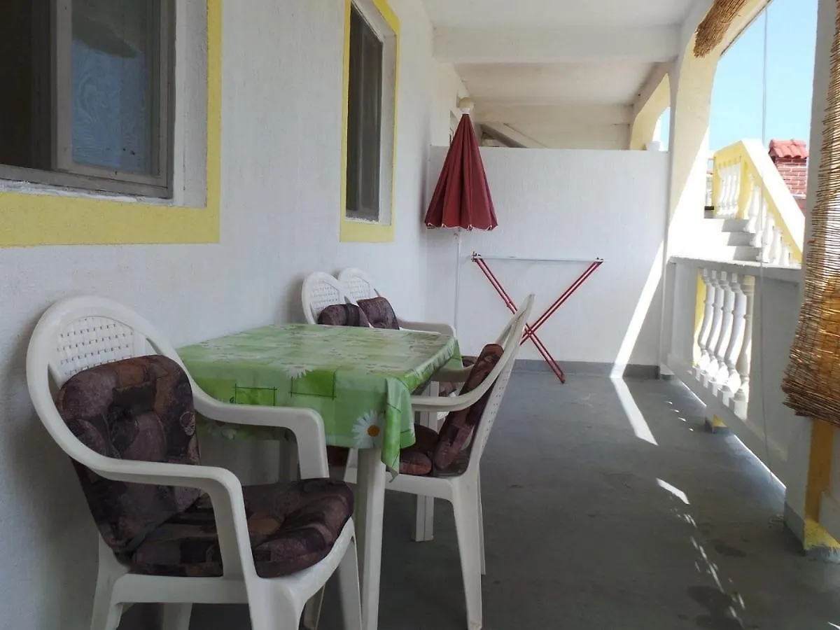Apartment Nedo Lopar Croatia